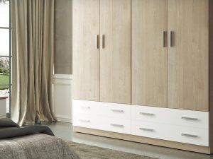 armario con puertas batientes